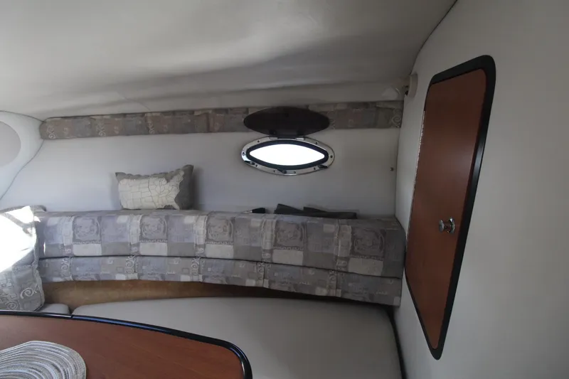 Slide: The Image of Crownline Boats 250 CR 2005 - 15