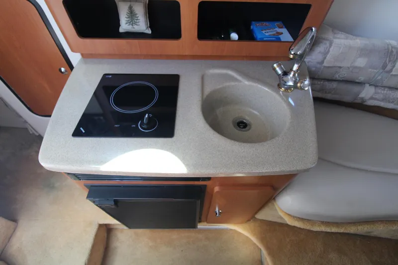 Slide: The Image of Crownline Boats 250 CR 2005 - 18