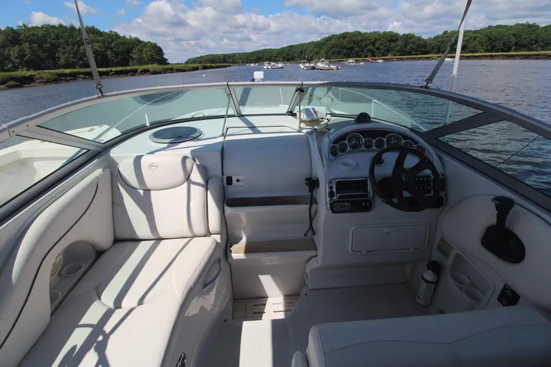 Slide: The Image of Crownline Boats 250 CR 2005 - 8