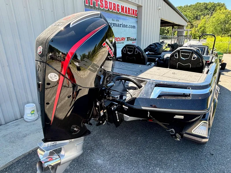 Slide: The Image of 2025 Ranger Z520R Garmin boat with powerful outboard motor at Pittsburg Marine. - 20