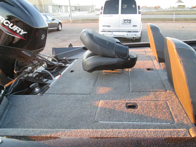 Slide: The Image of Bass Tracker PRO TEAM 175 TXW 2021 - 11