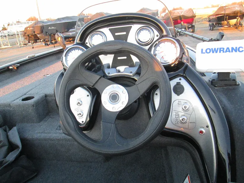 Slide: The Image of Bass Tracker PRO TEAM 175 TXW 2021 - 8