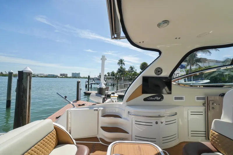 Slide: The Image of Luxurious 2001 Sea Ray 510 Sundancer yacht interior with waterfront view. - 20