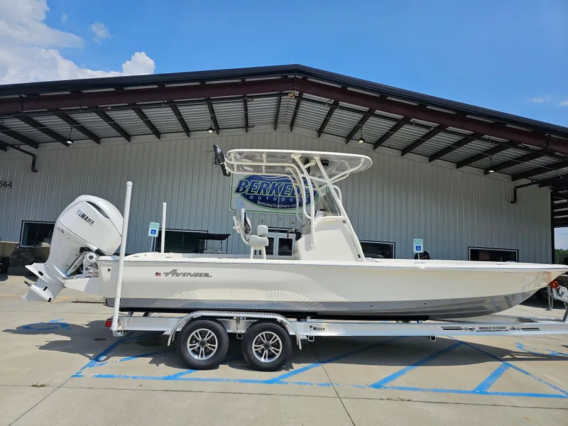 The Image of 2025 Avenger Boats AV26 - 1