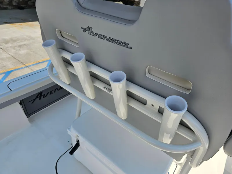 Slide: The Image of 2025 Avenger Boats AV26 - 32