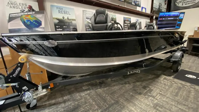 Slide: The Image of Lund 1600 Fury SS 2024 - 8