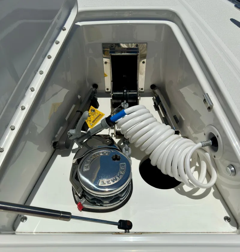 Slide: The Image of 38 Formula 380 Super Sport Crossover-Bow - 30