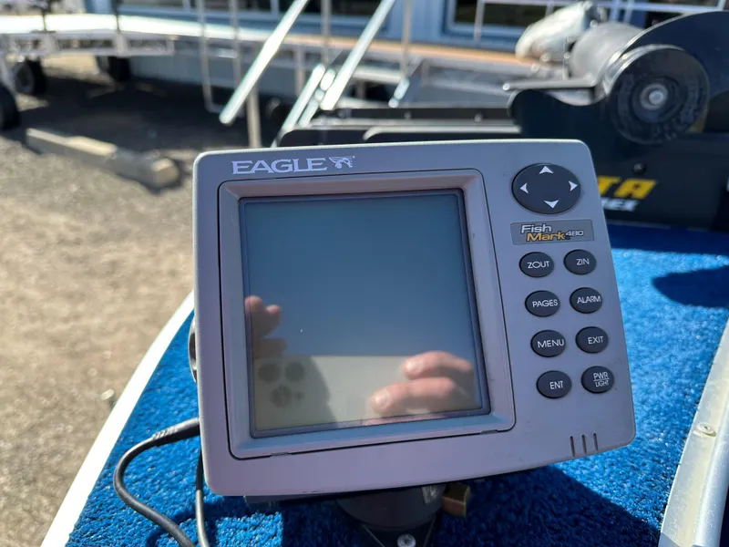 Slide: The Image of Alumacraft Trophy 180 1985 - 11