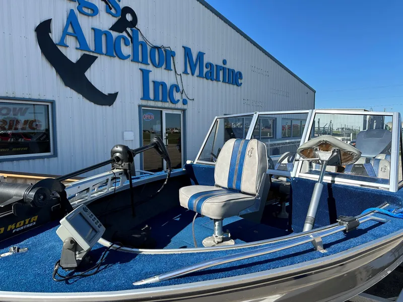 Slide: The Image of Alumacraft Trophy 180 1985 - 4