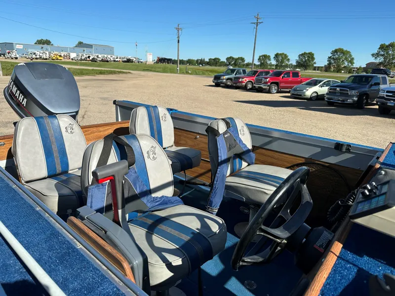 Slide: The Image of Alumacraft Trophy 180 1985 - 7