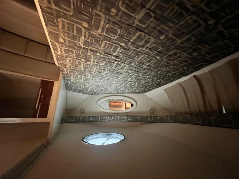 Slide: The Image of Monterey 322 Monterey 2000 - 33