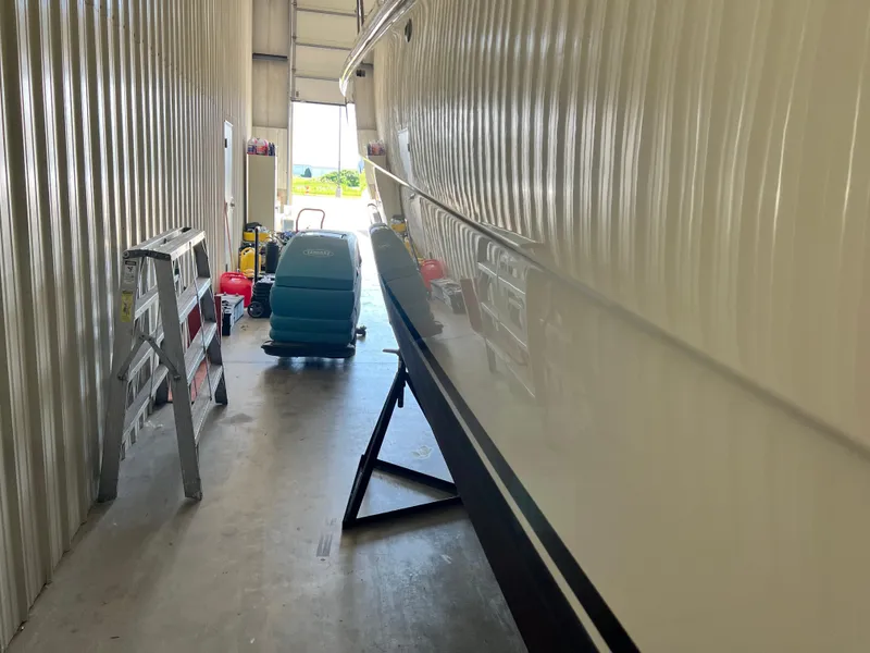 Slide: The Image of Monterey 322 Monterey 2000 - 9