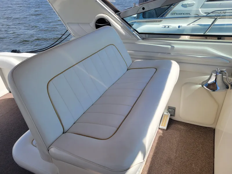Slide: The Image of Sea Ray 400 Express Cruiser 1996 - 16