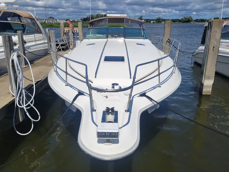 Slide: The Image of Sea Ray 400 Express Cruiser 1996 - 2