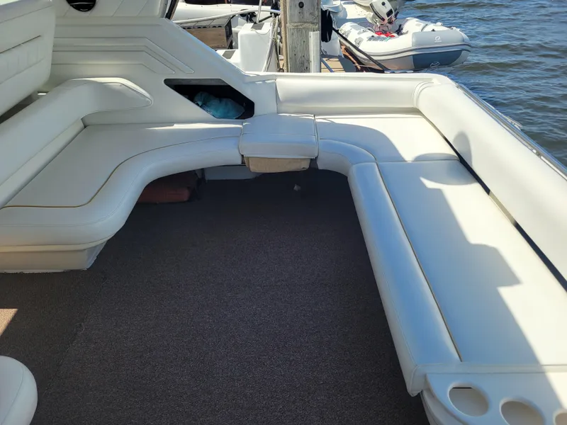 Slide: The Image of Sea Ray 400 Express Cruiser 1996 - 3