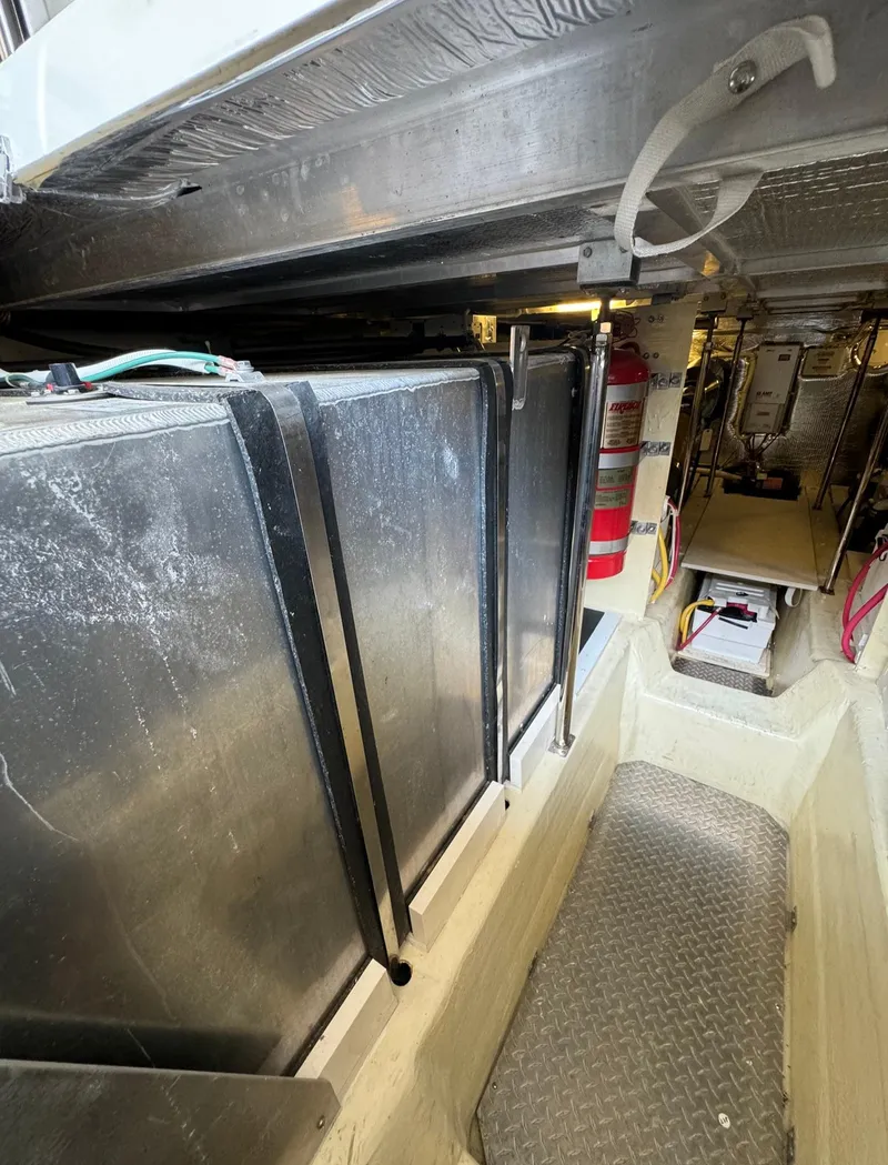 Slide: The Image of Carver 54 Voyager 2013 - 52