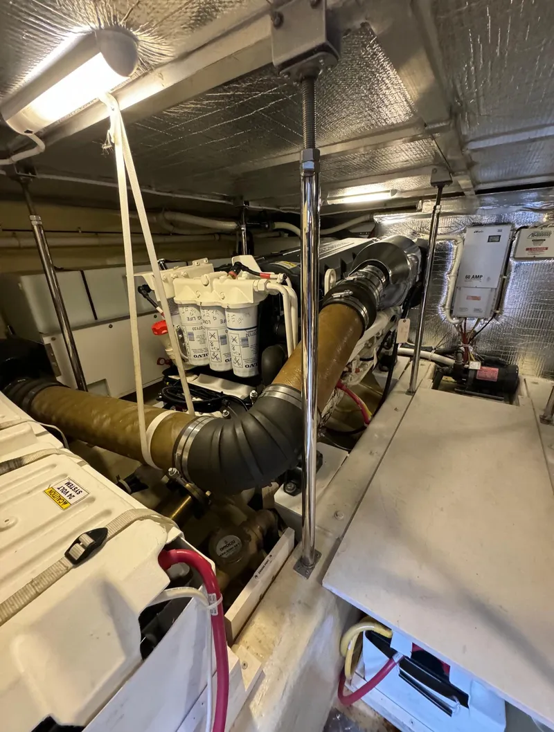 Slide: The Image of Carver 54 Voyager 2013 - 55