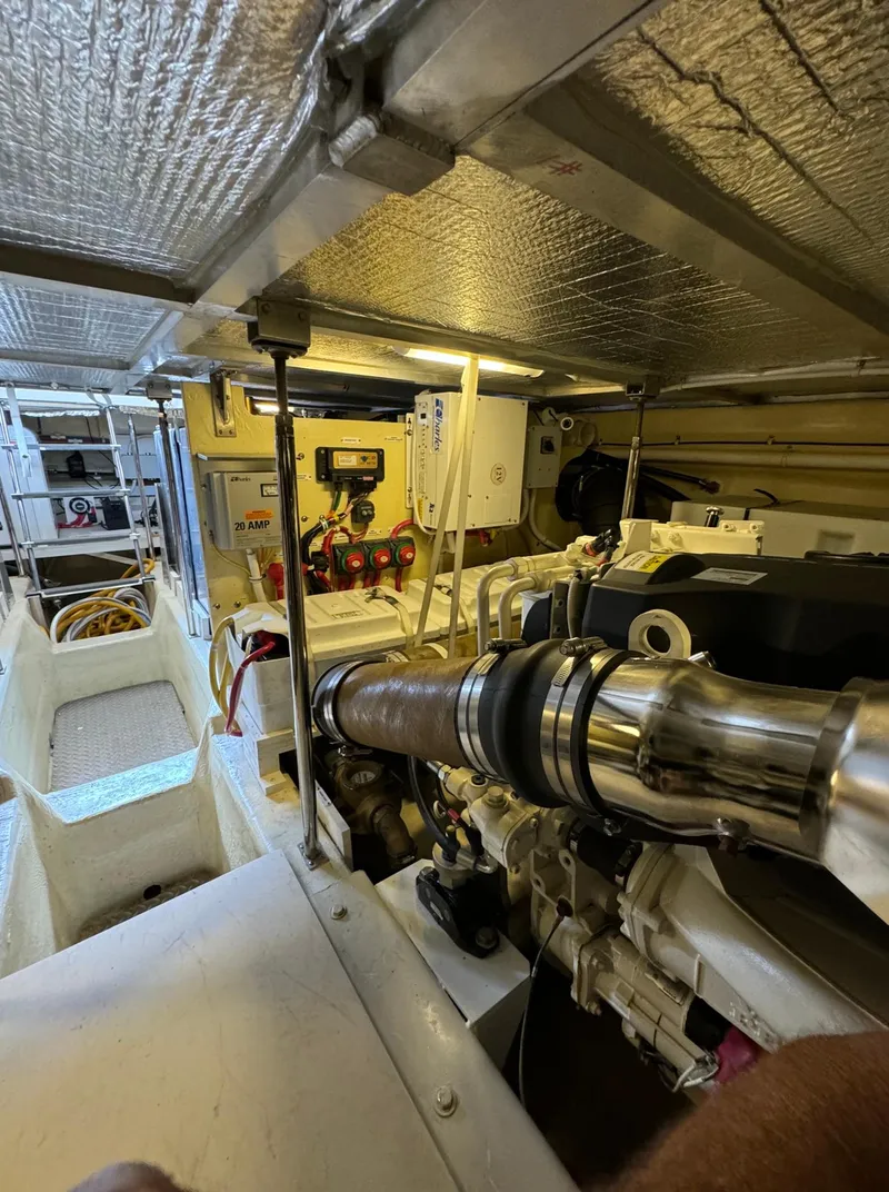 Slide: The Image of Carver 54 Voyager 2013 - 57