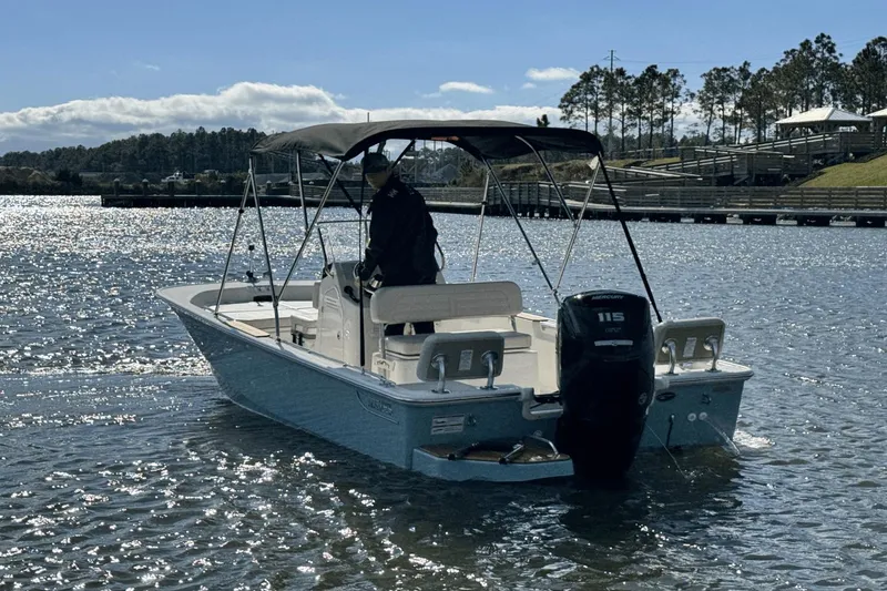 Slide: The Image of Boston Whaler 170 Montauk 2025 - 10