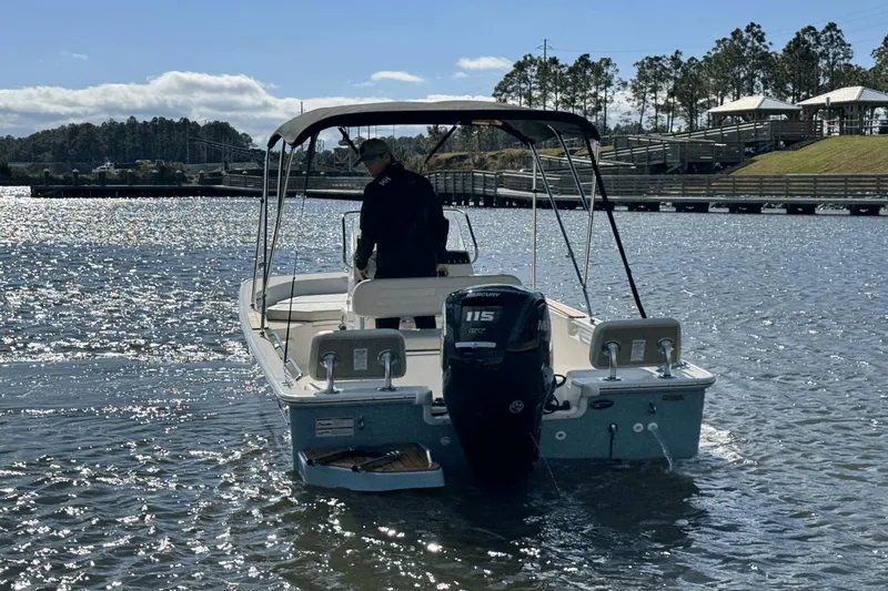 Slide: The Image of Boston Whaler 170 Montauk 2025 - 11