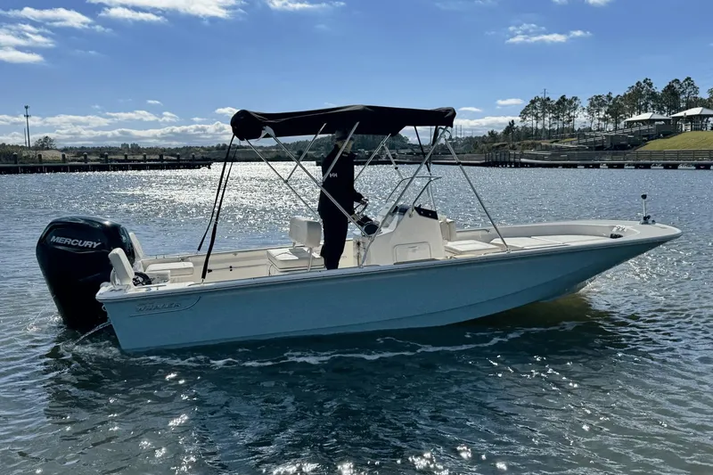 Slide: The Image of Boston Whaler 170 Montauk 2025 - 14