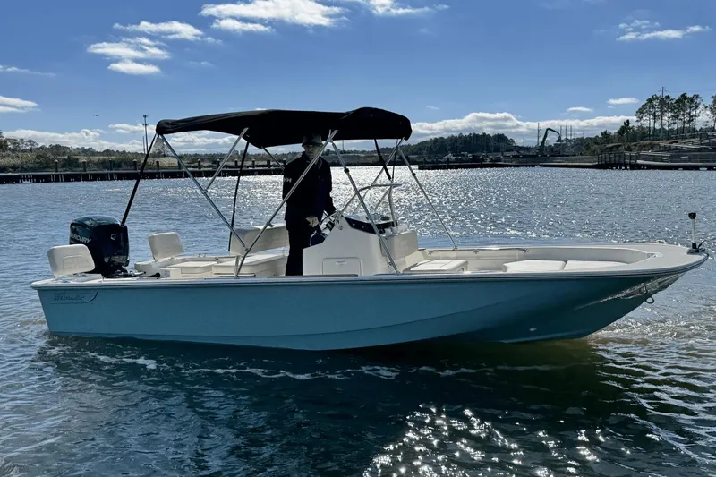 Slide: The Image of Boston Whaler 170 Montauk 2025 - 15