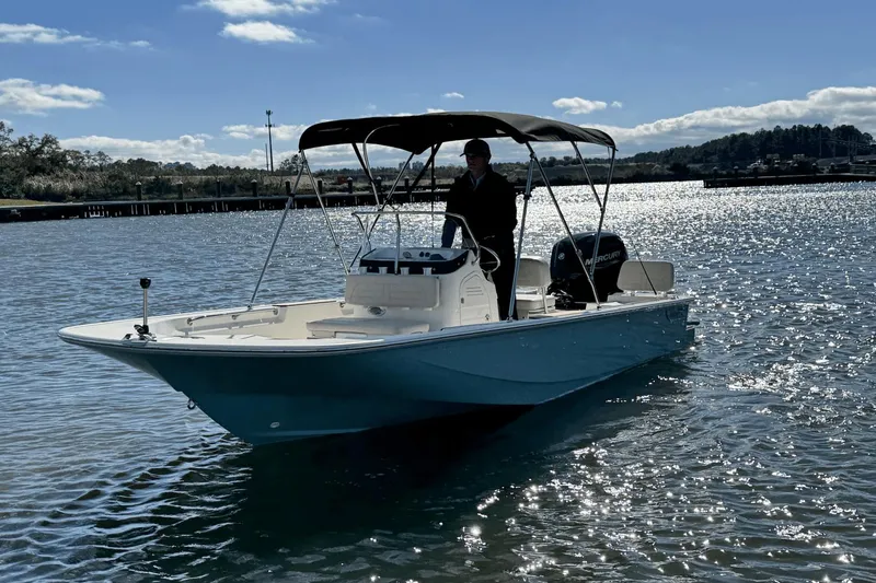 Slide: The Image of Boston Whaler 170 Montauk 2025 - 5