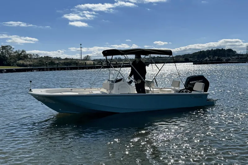 Slide: The Image of Boston Whaler 170 Montauk 2025 - 7