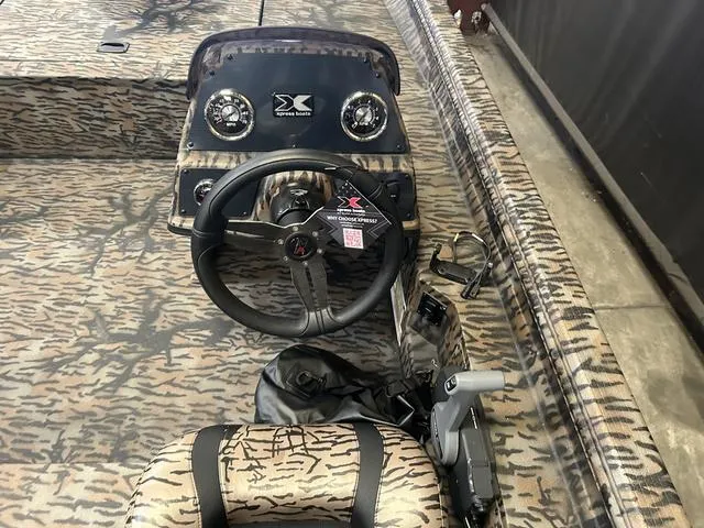 Slide: The Image of Xpress XP185 Catfish W/Yamaha 115 "SHO" 2025 - 11