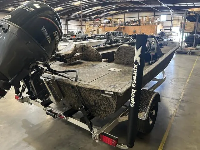 Slide: The Image of Xpress XP185 Catfish W/Yamaha 115 "SHO" 2025 - 4