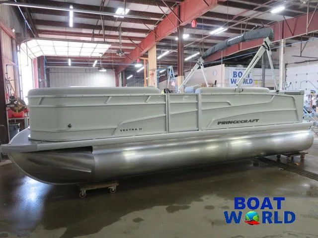 Slide: The Image of 2025 Princecraft Vectra 21 Cruise Lounge Pontoon in showroom, side view. - 27