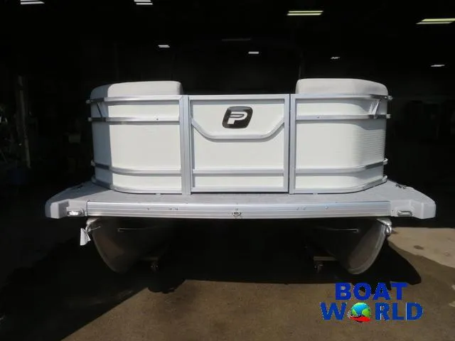 Slide: The Image of 2025 Princecraft Vectra 21 Cruise Lounge Pontoon, front view in a showroom. - 34