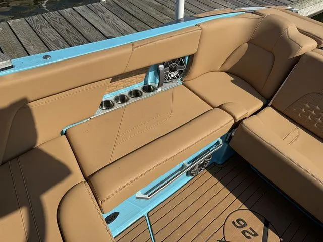 Slide: The Image of MasterCraft X26 2021 - 15