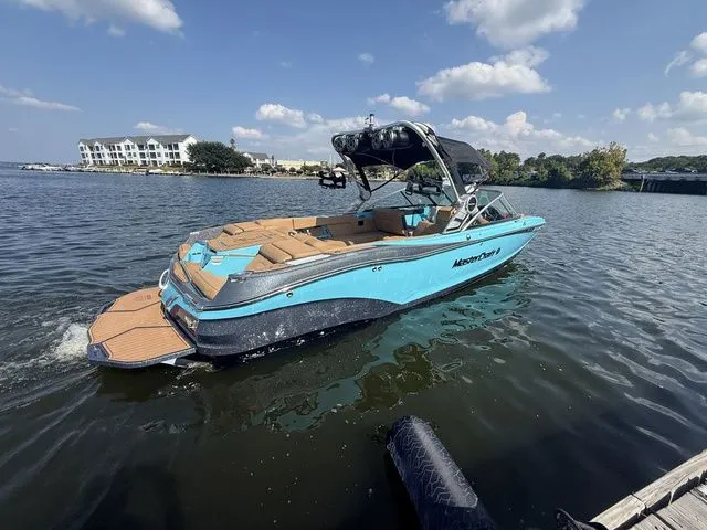 Slide: The Image of MasterCraft X26 2021 - 4