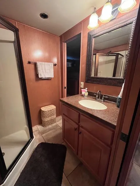 Slide: The Image of Funtime Houseboat 2009 - 14