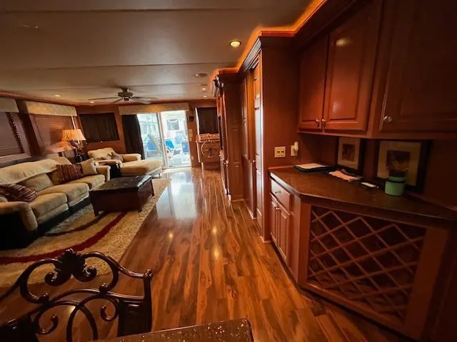 Slide: The Image of Funtime Houseboat 2009 - 22