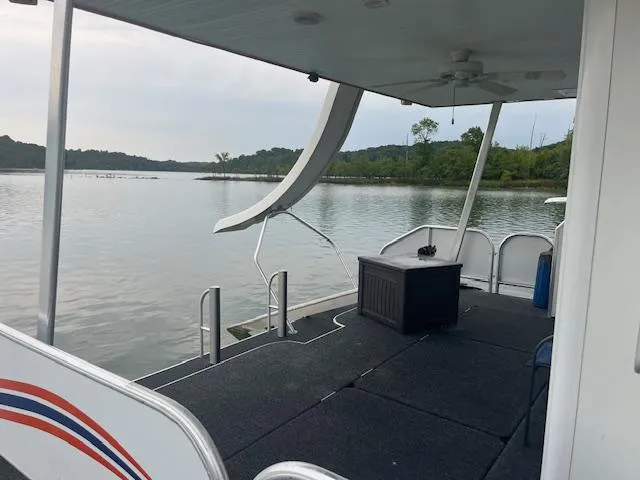 Slide: The Image of Funtime Houseboat 2009 - 23