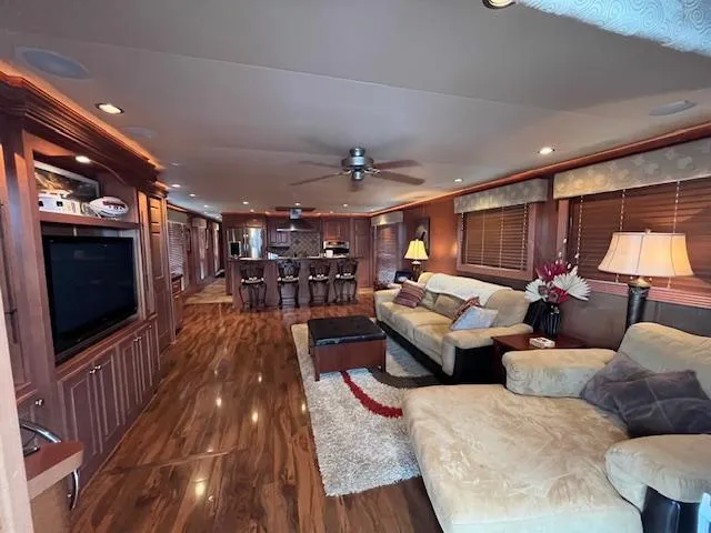 Slide: The Image of Funtime Houseboat 2009 - 5