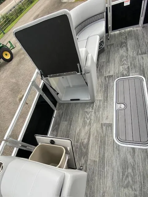 Slide: The Image of Ranger Reata 223C 2024 - 58