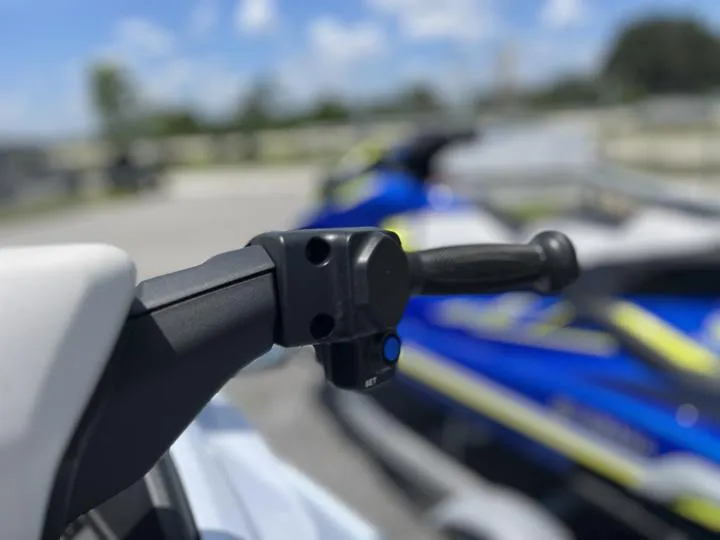 Slide: The Image of Kawasaki Jetski STX 160 2024 - 12