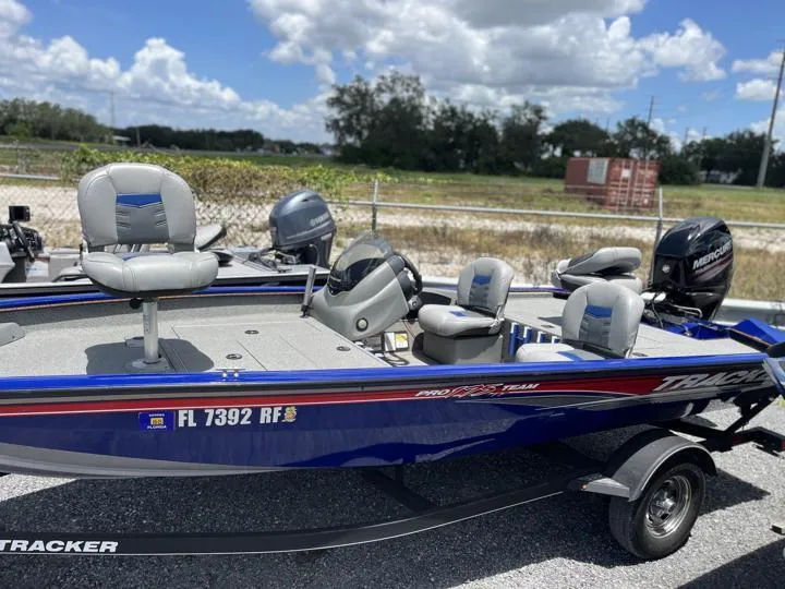 Slide: The Image of Tracker Pro Team 175 TF 2017 - 4