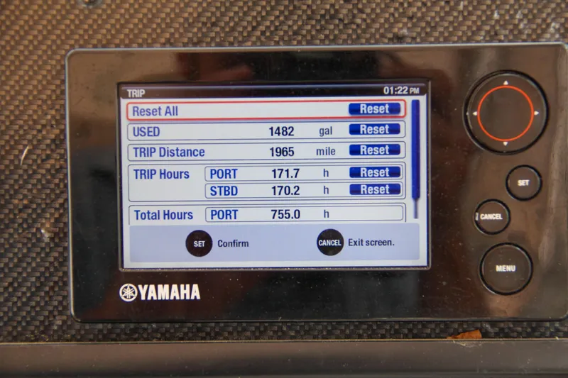 Slide: The Image of Yamaha display showing trip data for 2014 Grady-White Freedom 307 boat. - 35