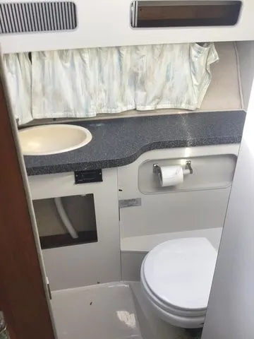 Slide: The Image of Cruisers Yachts Cruiser 3370 Esprit 1989 - 19