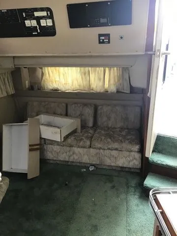 Slide: The Image of Cruisers Yachts Cruiser 3370 Esprit 1989 - 20