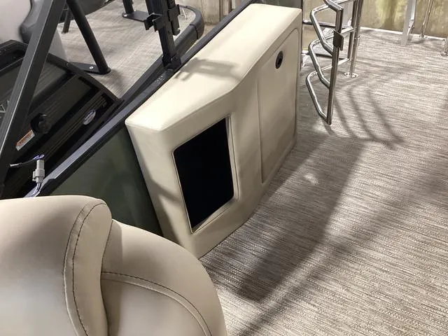 Slide: The Image of Godfrey SWEETWATER 2286 SFL 2024 - 12