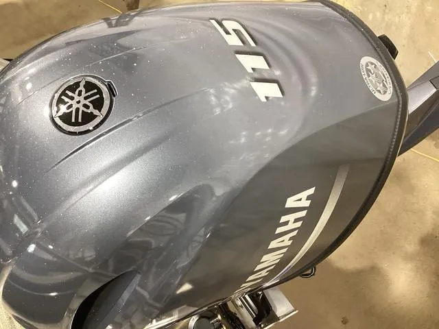 Slide: The Image of Godfrey SWEETWATER 2286 SFL 2024 - 19