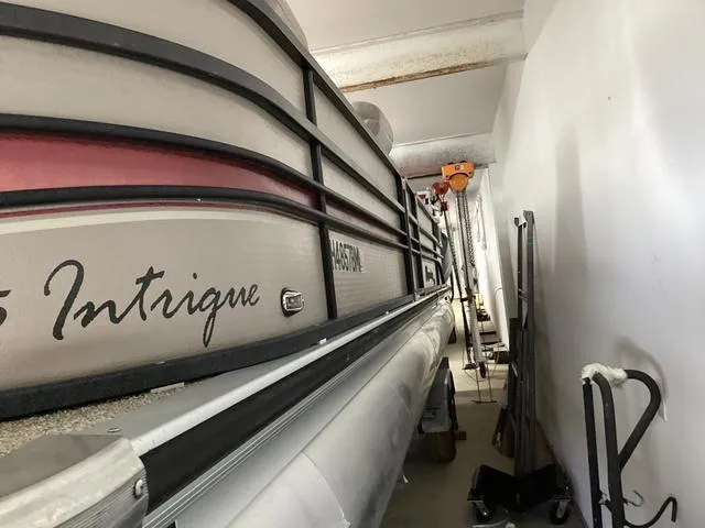 Slide: The Image of Premier Intrigue 275 RE Pontoon Boat 2010 - 18