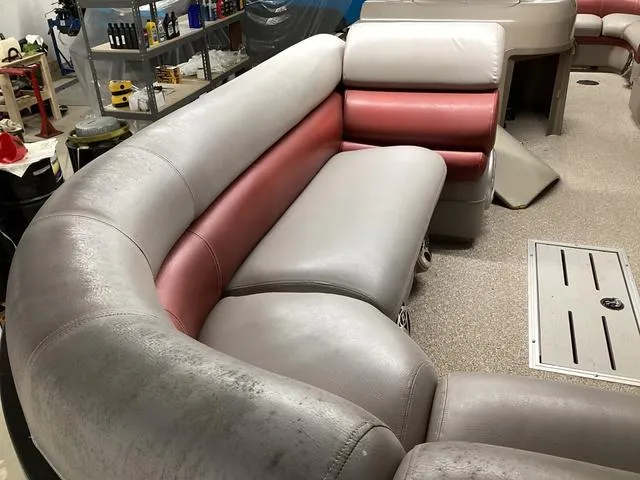 Slide: The Image of Premier Intrigue 275 RE Pontoon Boat 2010 - 19