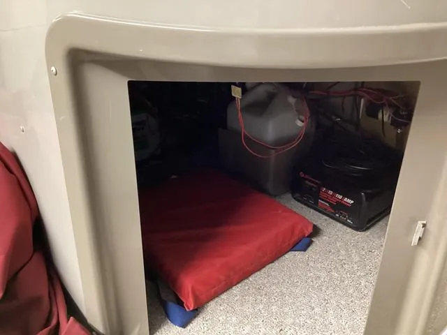 Slide: The Image of Premier Intrigue 275 RE Pontoon Boat 2010 - 27