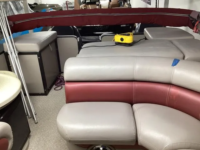 Slide: The Image of Premier Intrigue 275 RE Pontoon Boat 2010 - 37